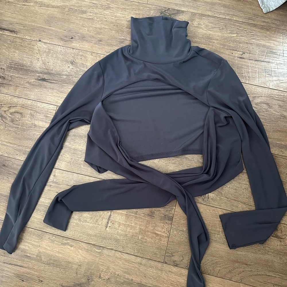 Grey wrap cropped turtle neck
